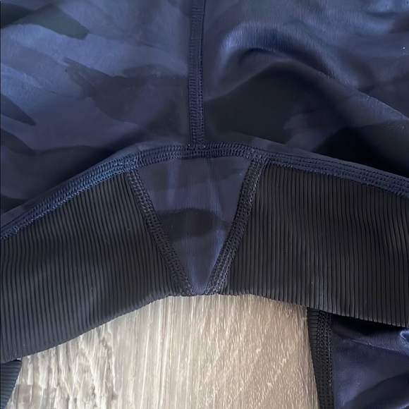 Lululemon Blue Camouflage Leggings - Picture 3 of 12